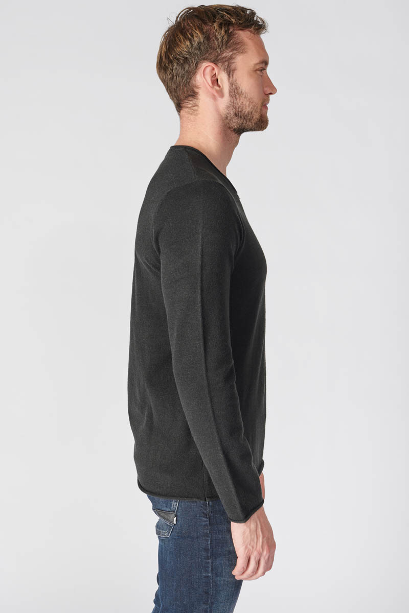 Terry black pullover
