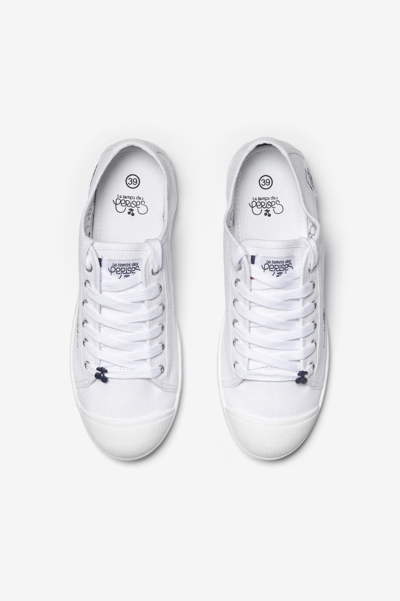 White embroidered basic trainers
