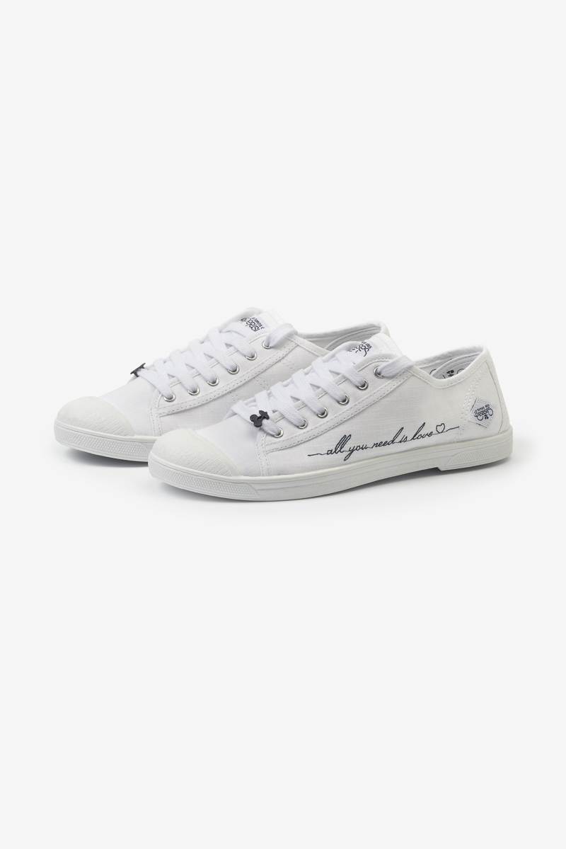 White embroidered basic trainers