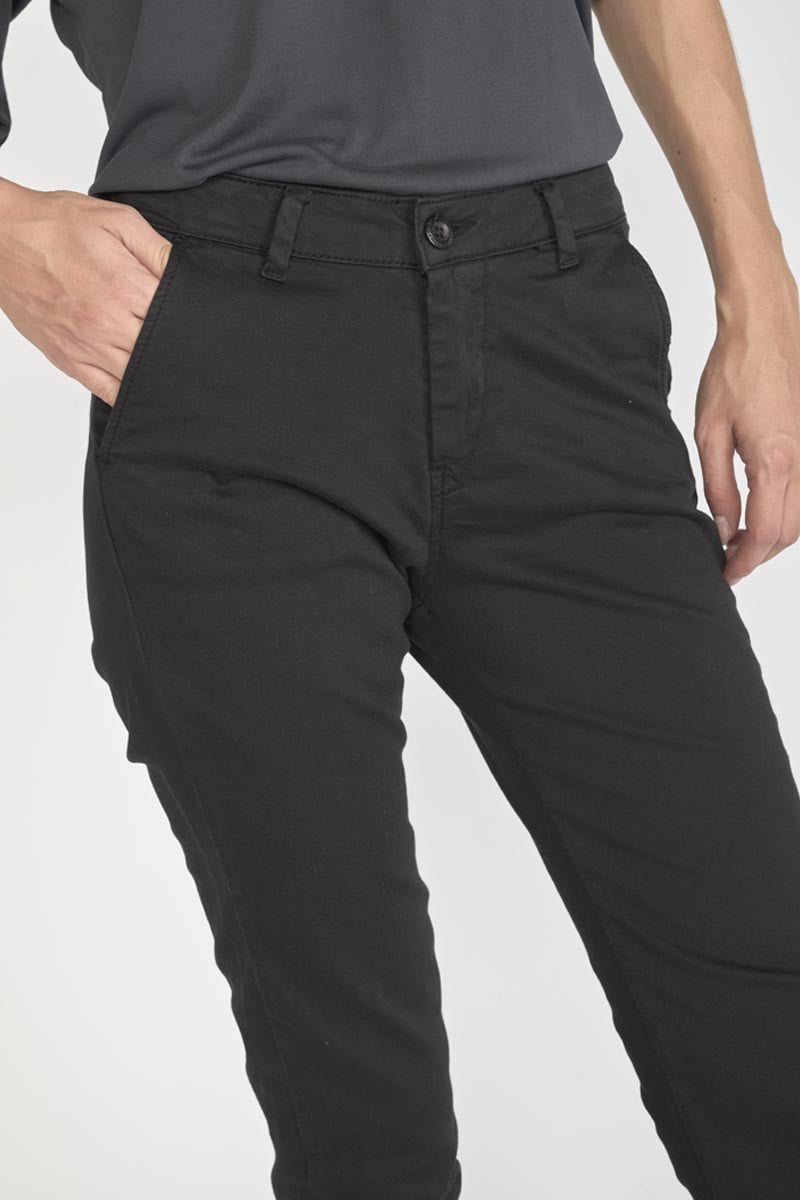 Black Dyli2 trousers
