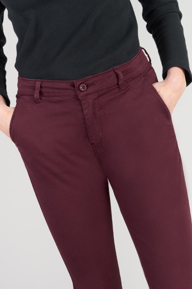 Burgundy Dyli4 chino trousers