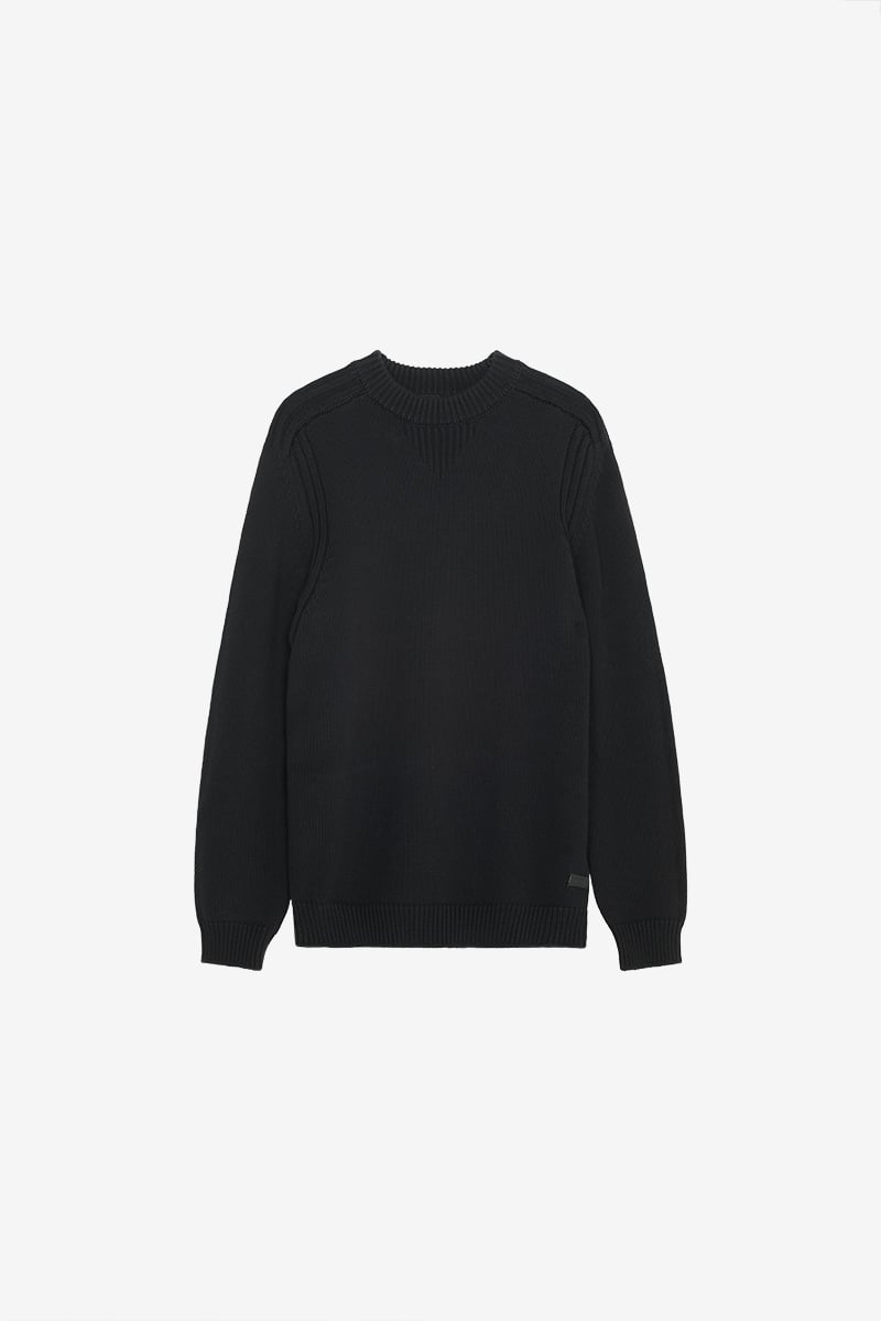 Dilvac black sweater