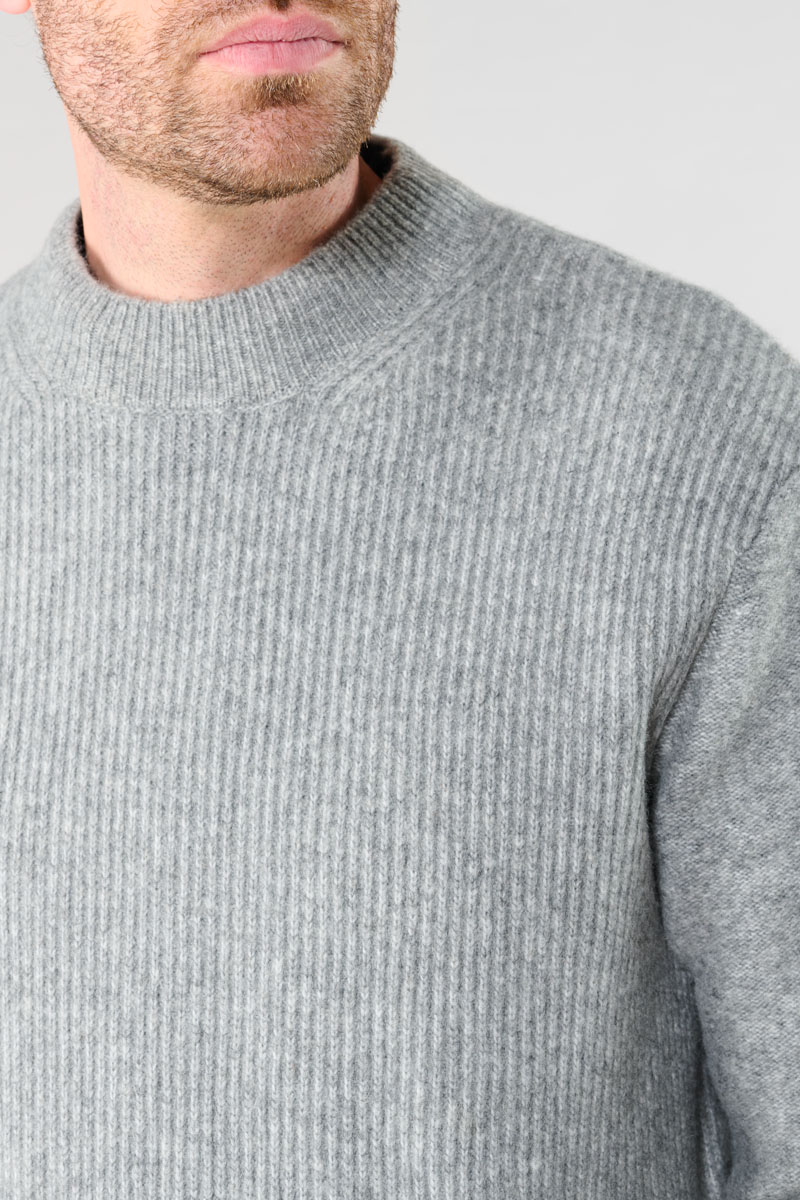 Doise grey sweater