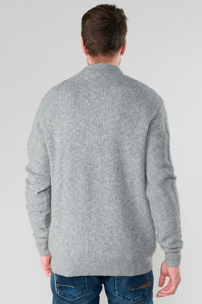 Doise grey sweater