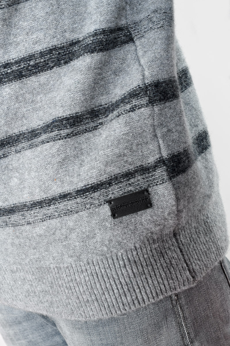 Dunite grey striped sweater
