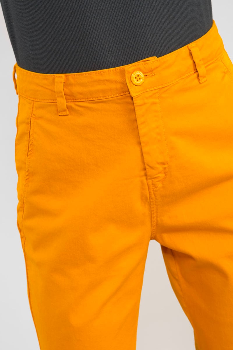 Pantalon chino Erle moutarde