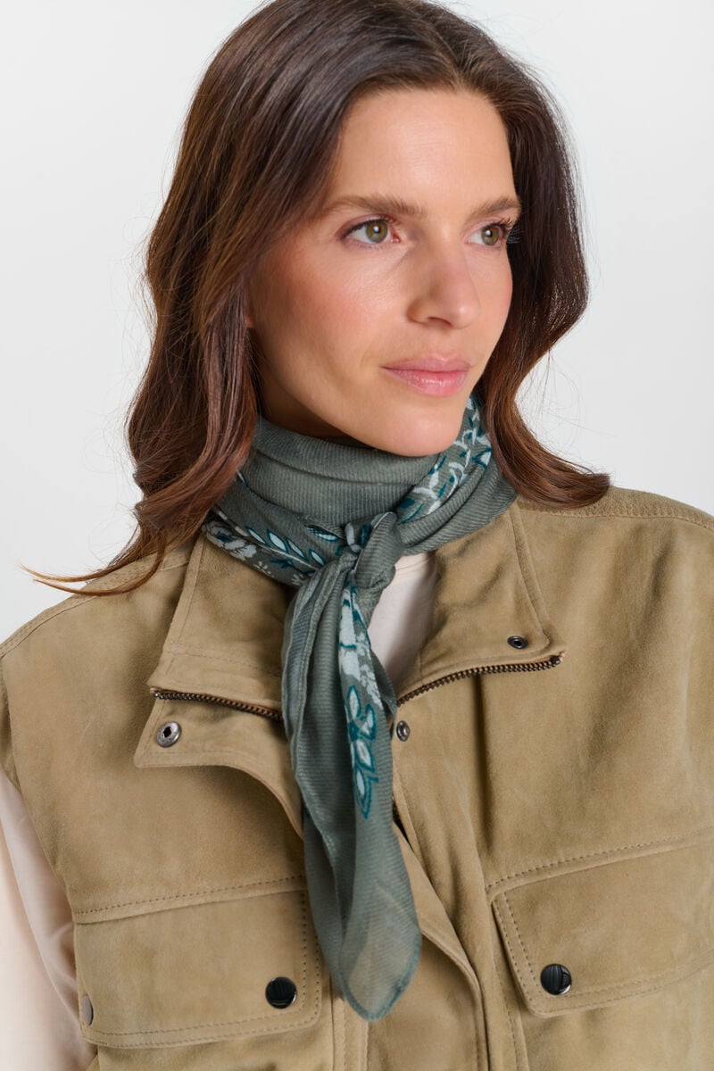 Benda scarf