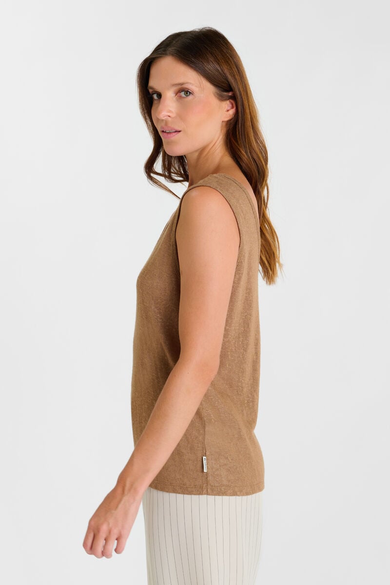 Haneia tank top