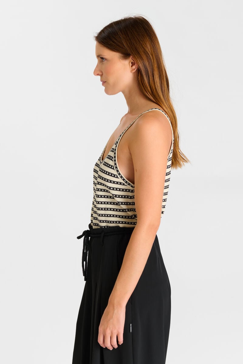 Vary tank top