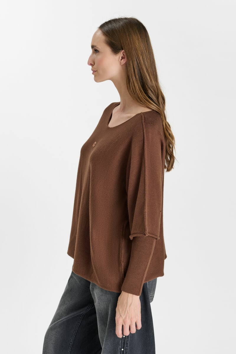 Dewa sweater