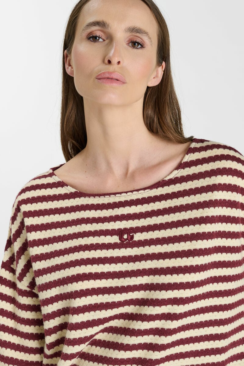 Dove pullover