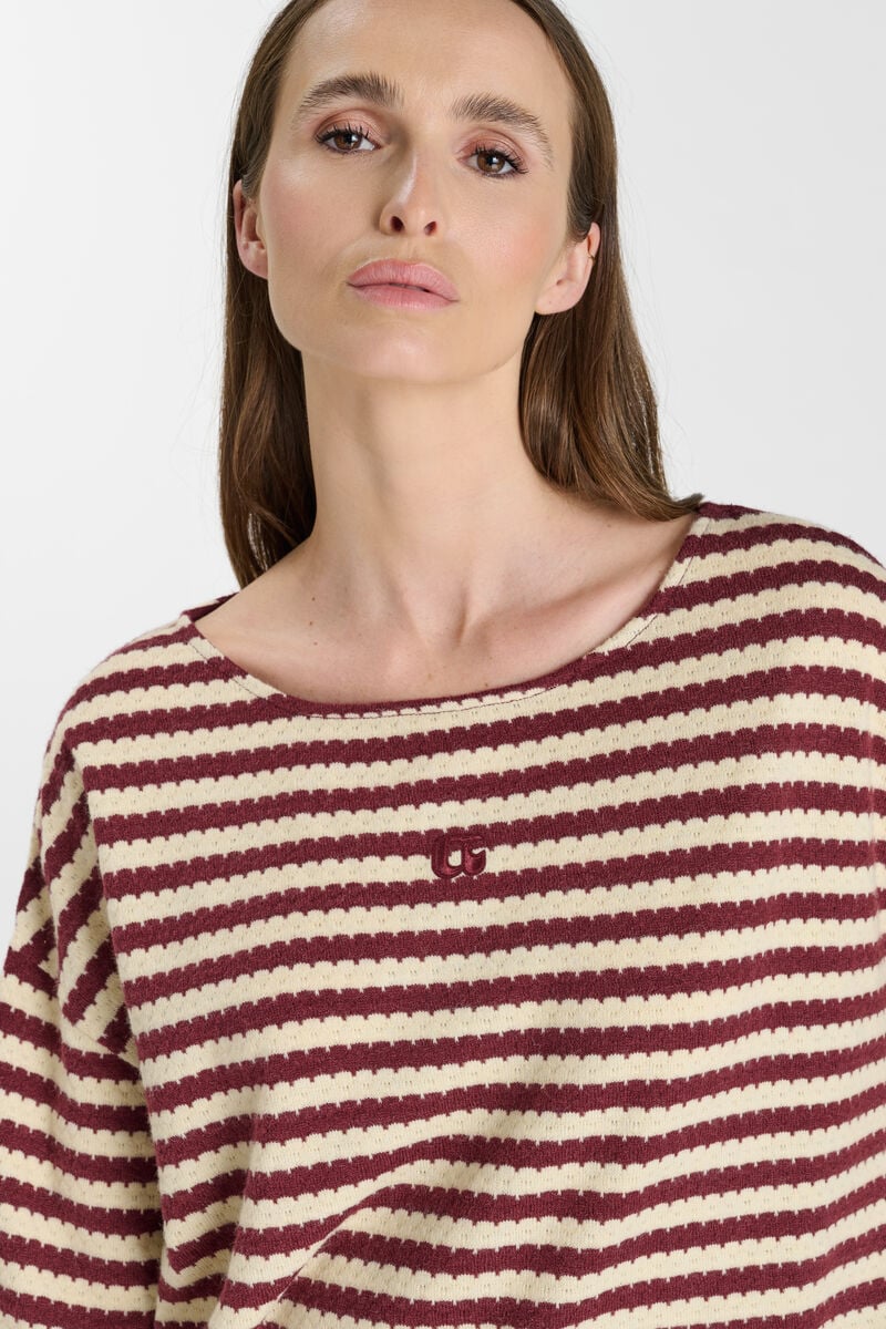 Dove pullover