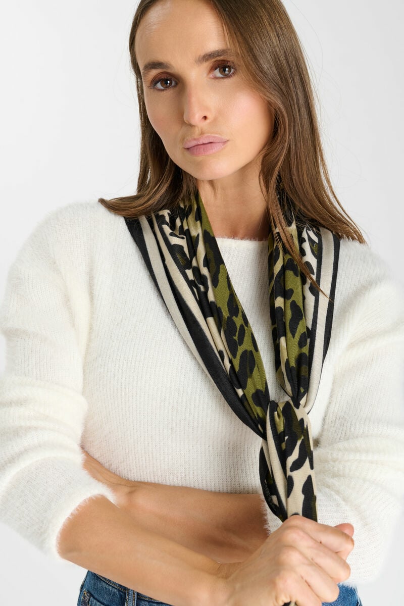 Kamy scarf