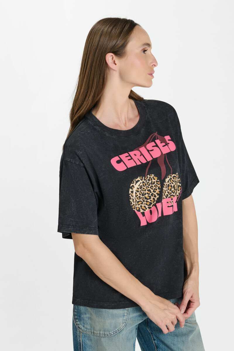 Spiky t-shirt