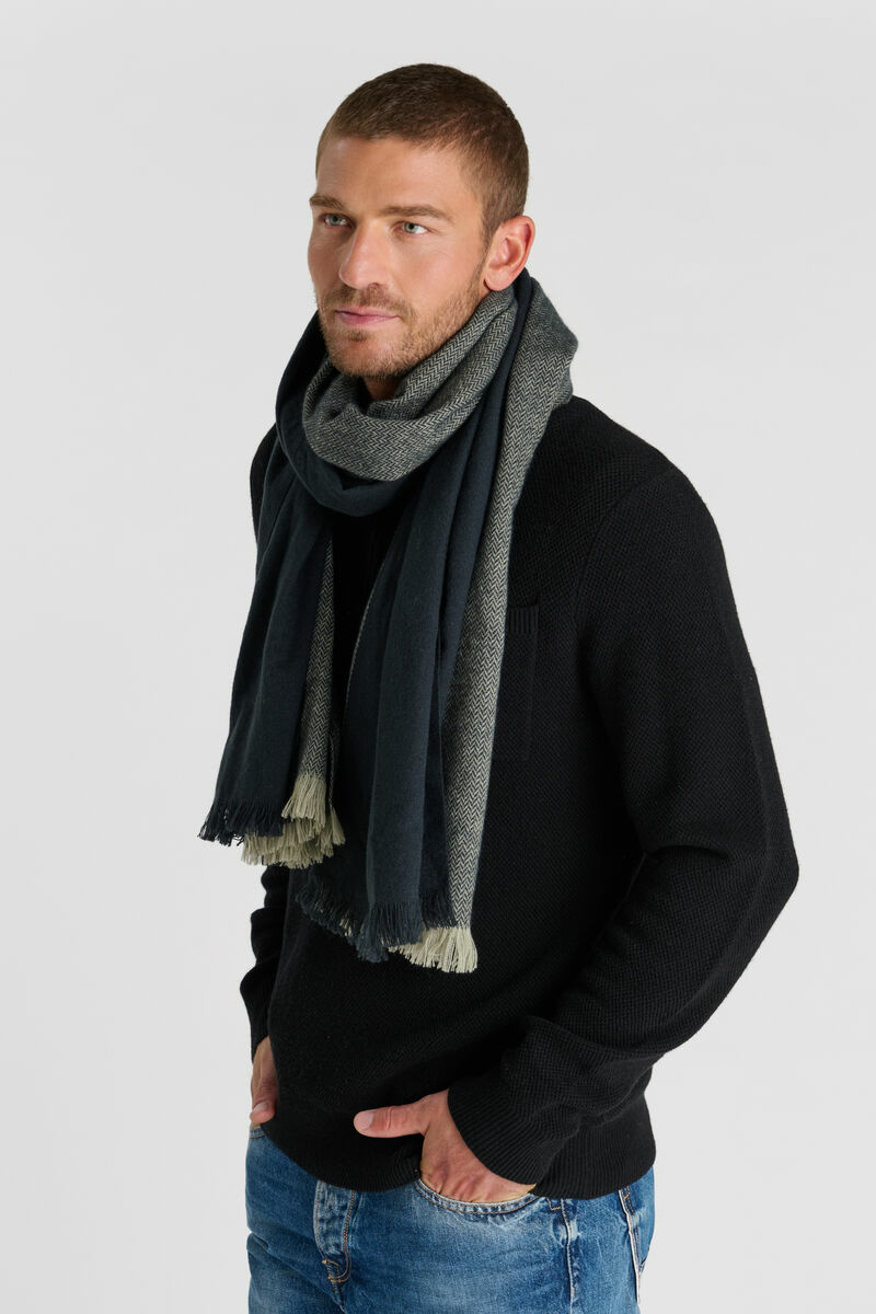 Hanor scarf