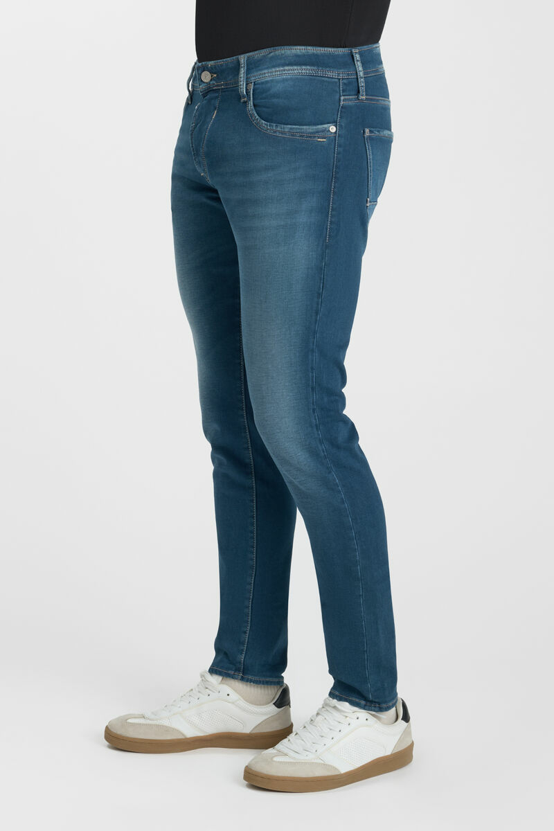Jeans jogg 700/11 adjusted blue-black N°2