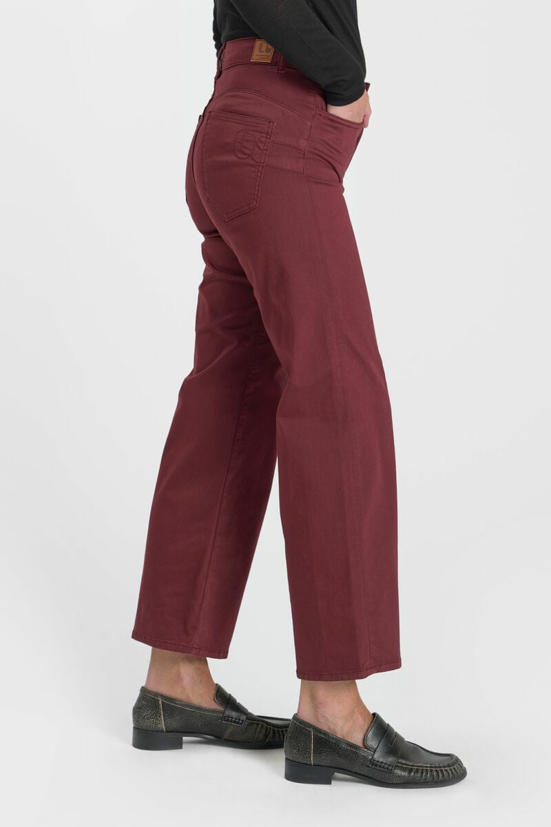 Wide leg trousers