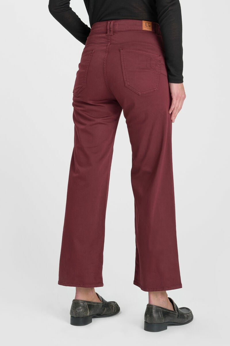 Wide leg trousers