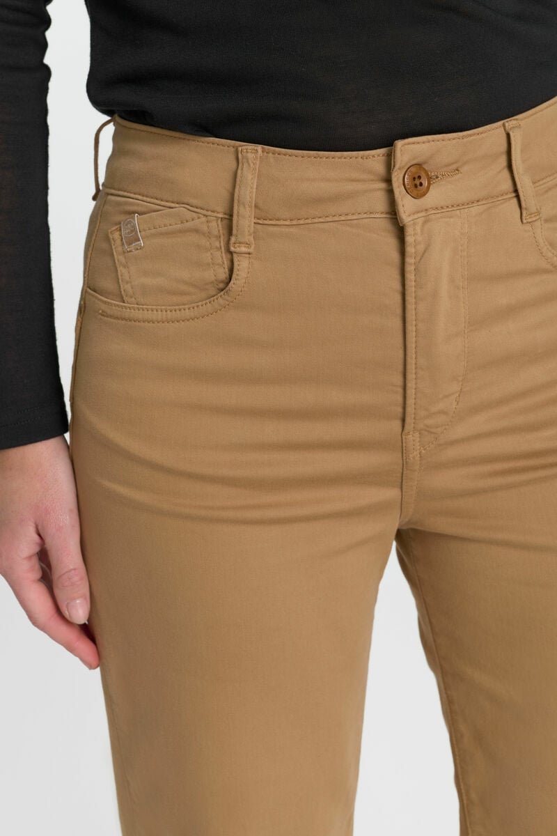 Wide-leg trousers