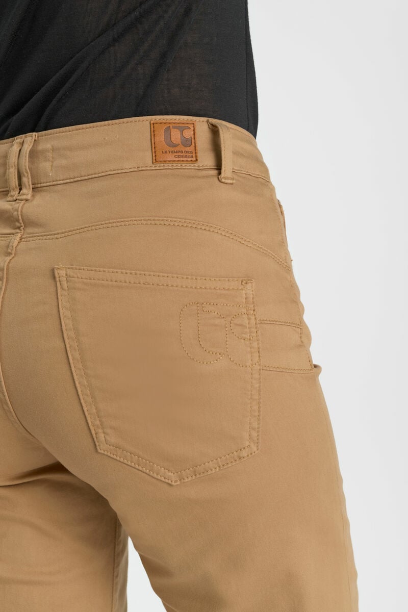 Wide-leg trousers