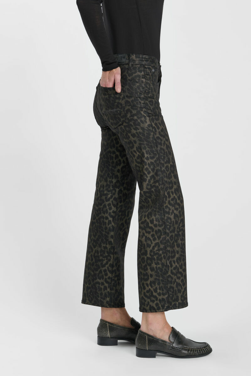 Wide-leg trousers