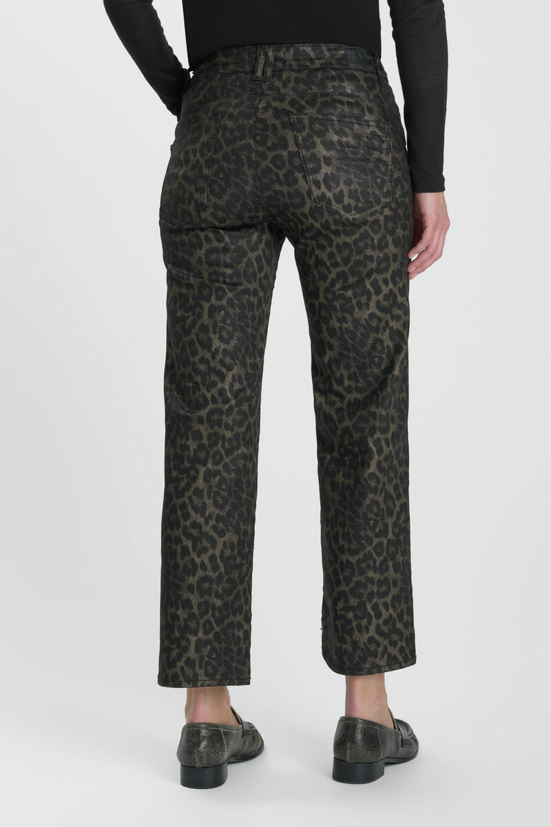 Wide-leg trousers