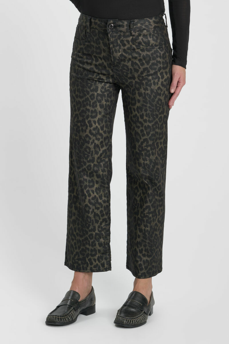 Wide-leg trousers