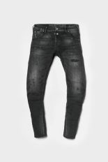 BLACK / BLACK