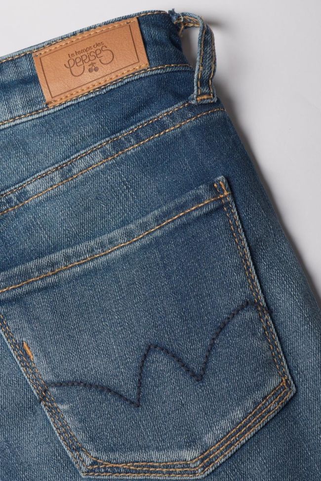 Stonewashed blue Vita capri pants