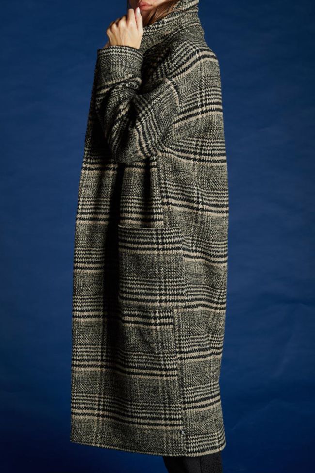 Brown Darlene coat with big checked pattern