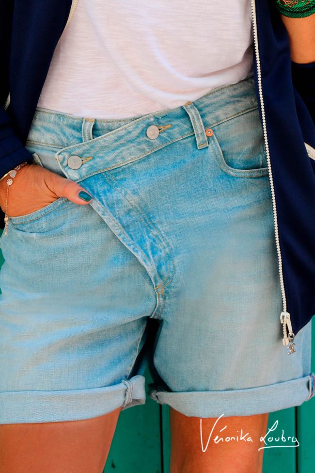 Mary bermuda shorts in blue jeans by Véronika Loubry