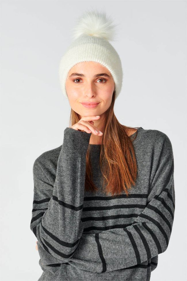 Cream Moesa beanie