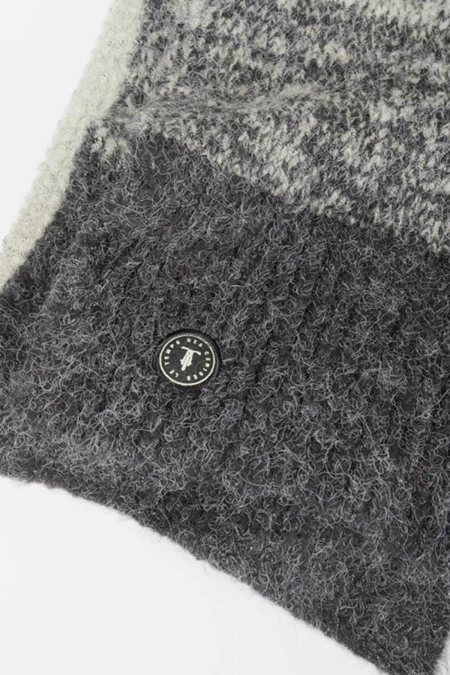 Grey and black Taurin scarf