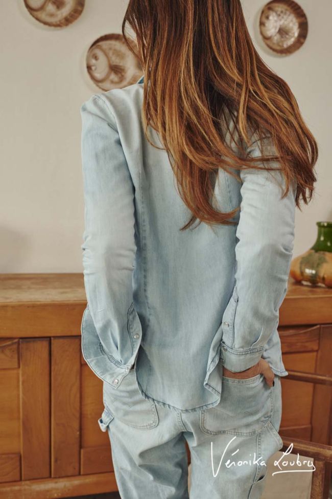 Nude blue jeans shirt by Véronika Loubry