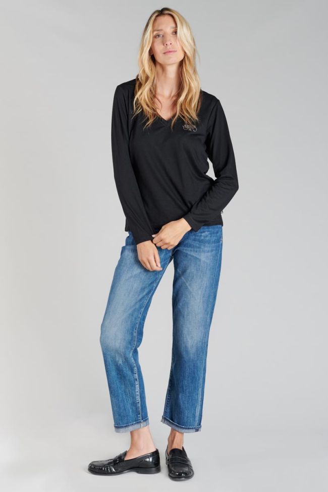 Black long-sleeved Longvtra t-shirt