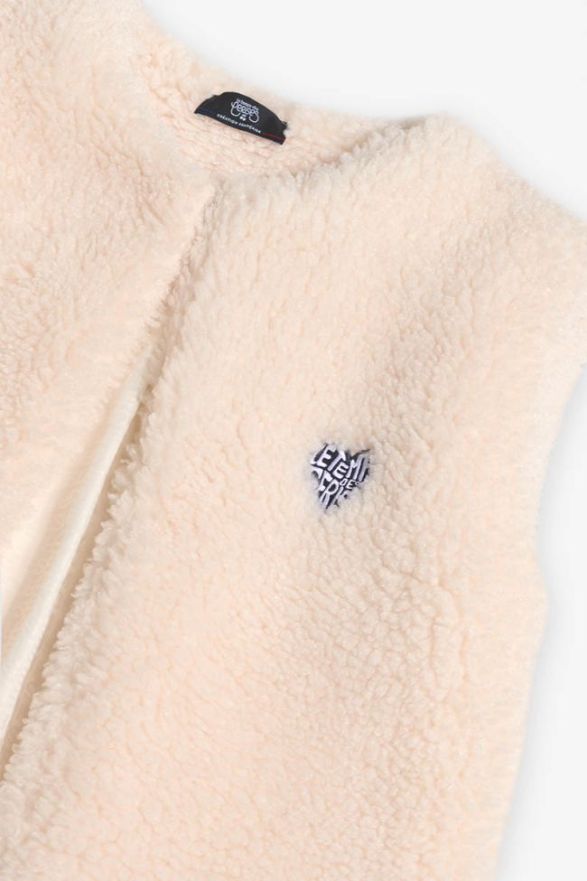 Okagi cream sleeveless jacket