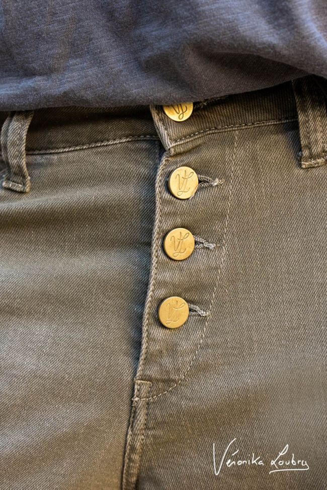 James 400/60 girlfriend by Véronika Loubry high-waisted jeans khaki