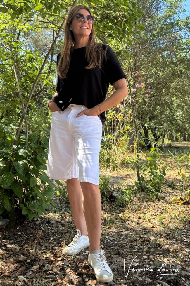Anaïs Bermuda shorts in white denim by Véronika Loubry
