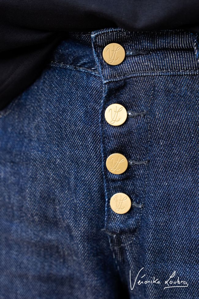 James 400/60 girlfriend by Véronika Loubry high-waisted jeans in dark blue tencel