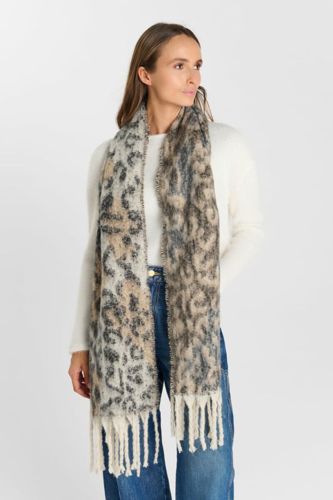 Mandel scarf