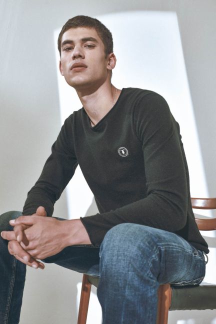 Terry black pullover