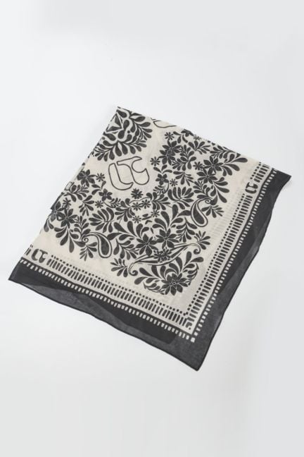 Mahe scarf