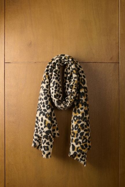 Rhys scarf
