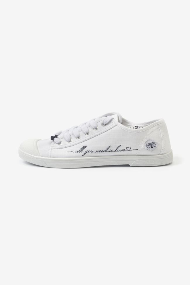 White embroidered basic trainers