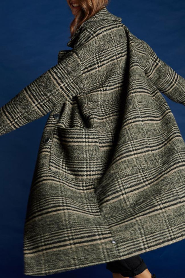 Brown Darlene coat with big checked pattern