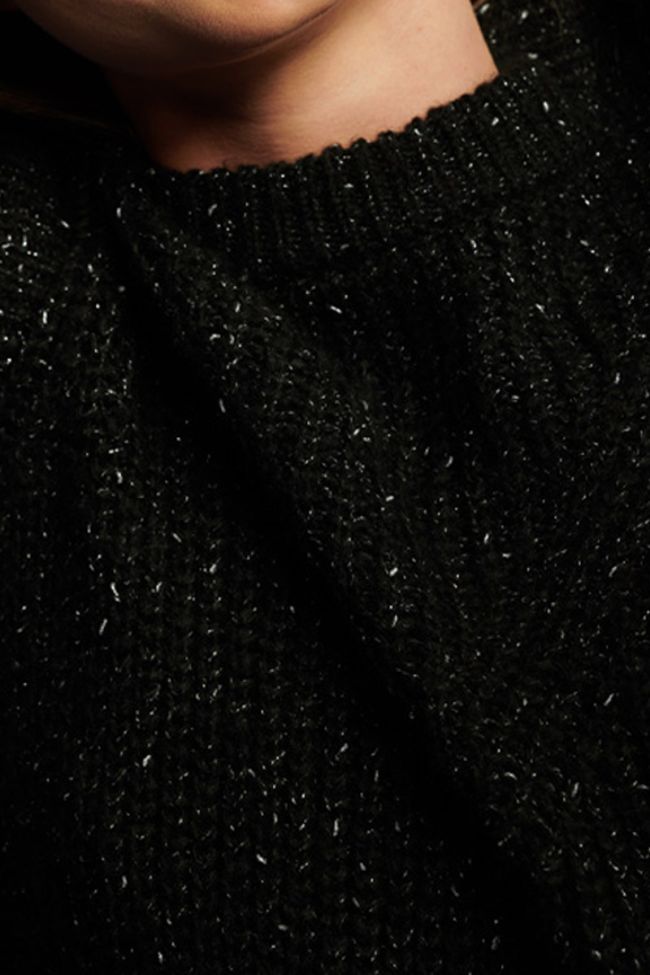 Black Oster pullover