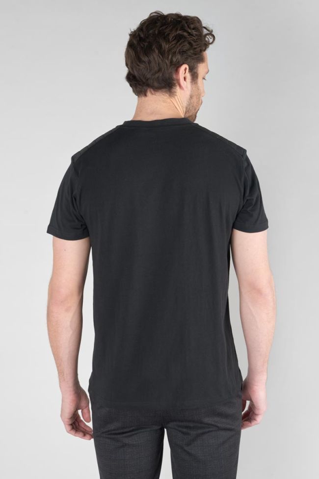 Black Clost t-shirt